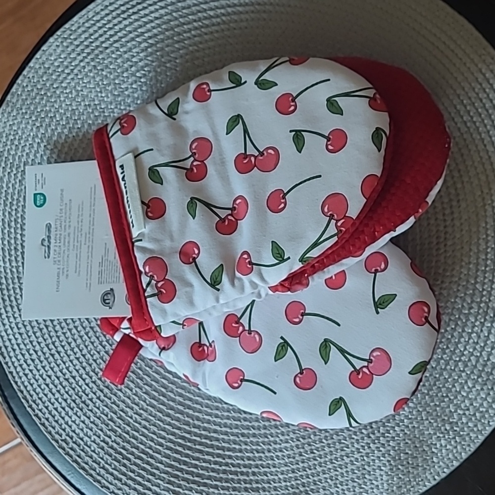 KitchenAid Mini Mitts - Picture 2 of 7